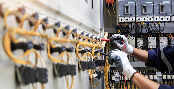 Professional Electrician technician working in Midlothian, TX